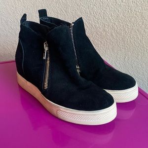 Steve Madden zip up shoes